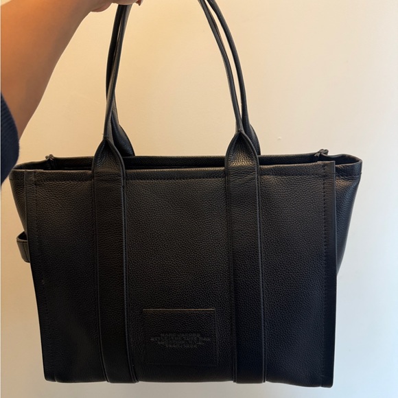 Marc Jacobs Black Leather Tote Bag - Picture 3 of 7